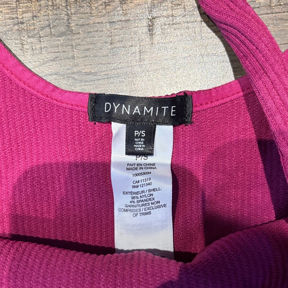 Dynamite Ribbed Fuchsia Tank Crop - Picture 2 of 2